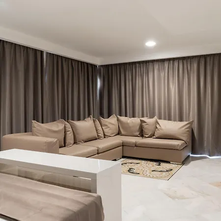 Continental Реджо-ди-Калабрия