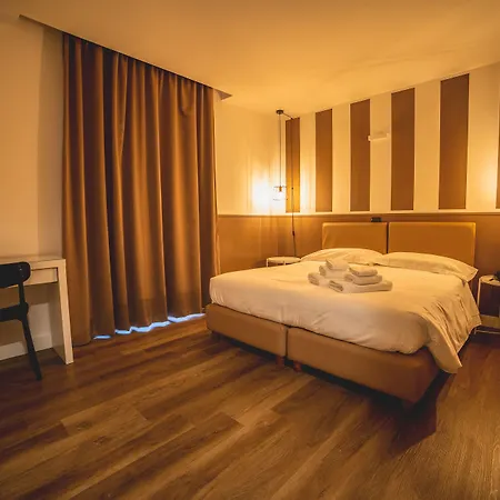 Continental Отель Реджо-ди-Калабрия