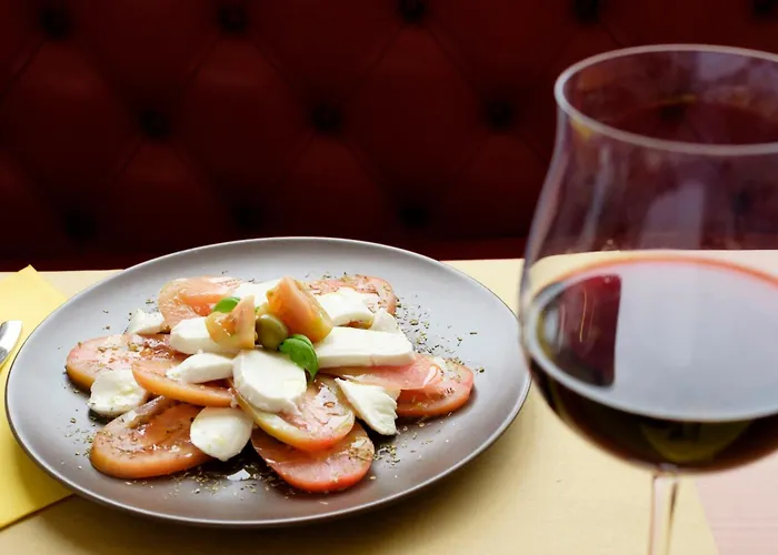 Continental Hotel 4*