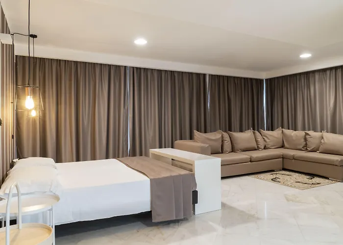 Continental Hotel 4*