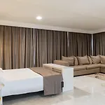 Continental Hotel 4*
